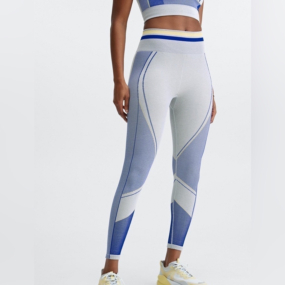 Fabletics Seamless Ultra High-Waisted Panel Legging Soft Heather Grey Multi M**